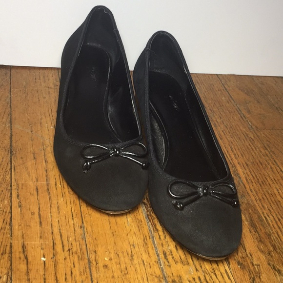 Lord & Taylor black suede leather shoes Size 7 - Picture 2 of 8